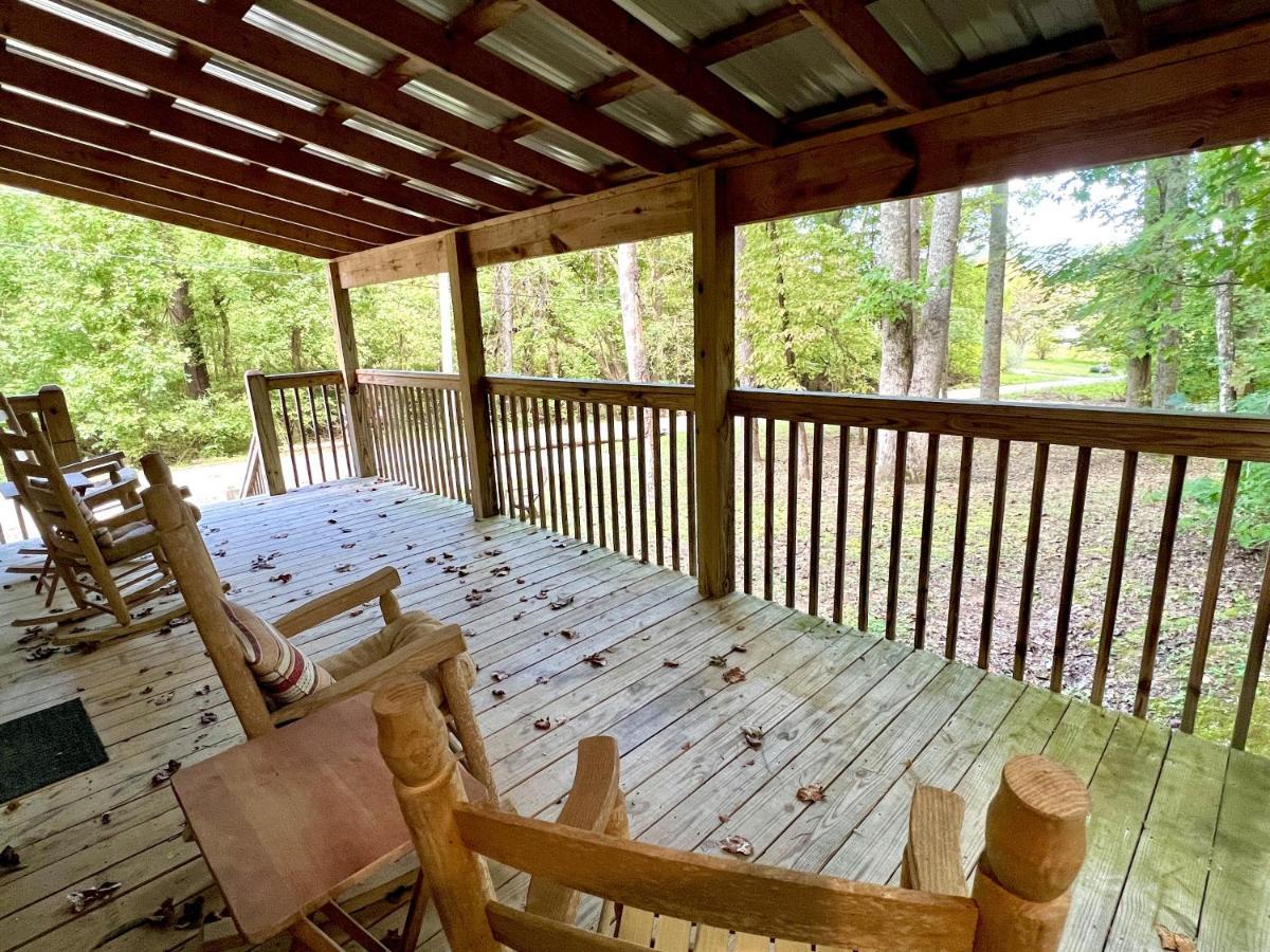 Tranquil Valley Retreat Cabin เซอเวียร์วีล ภายนอก รูปภาพ