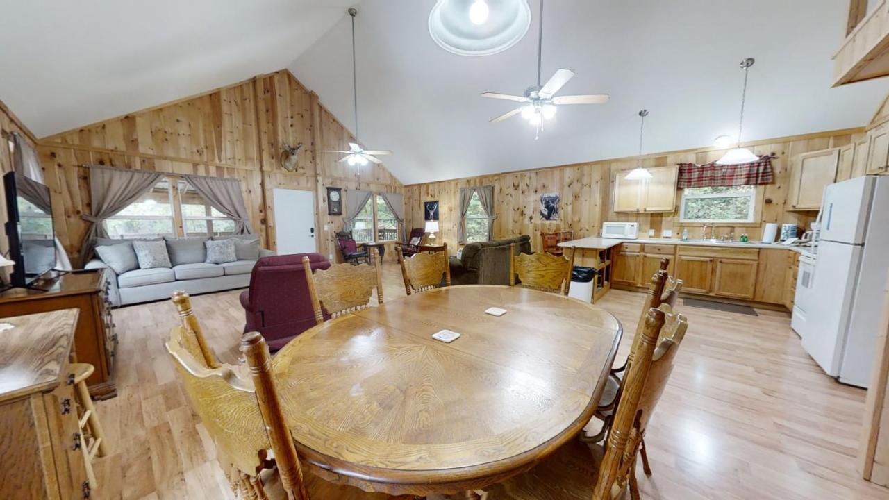 Tranquil Valley Retreat Cabin เซอเวียร์วีล ภายนอก รูปภาพ